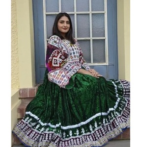 Robe longue traditionnelle Kutchi Afghani vintage en mousseline de soie et cachemire, broderie en dentelle, ourlet évasé, teinte unie, pour femmes et jeunes filles, ensemble tribal - Product Image 1