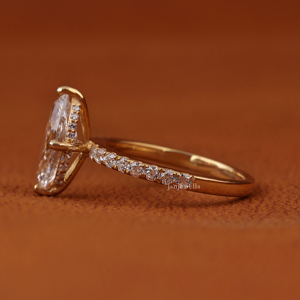 Anillo de Compromiso de Lujo con Diamante Cultivado en Laboratorio, Corte Marquesa, en Oro Sólido de 14K, Anillo de Boda Hecho a Mano con Pavé para Mujer - Product Image 3