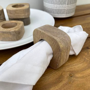 Anillos decorativos de madera para servilletas, diseñados para decoraciones elegantes de mesa en cenas, bodas, fiestas, hoteles, restaurantes, cafeterías y hogares. - Product Image 1