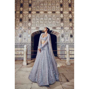 Lehenga Choli scintillant de créateur pour les tenues de soirée ou les robes de cocktail - Product Image 5