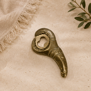 Ouvre-bouteille en métal au design attrayant en laiton AK dans un article de qualité supérieure fini antique pour accessoires de cuisine/Barware - Product Image 3
