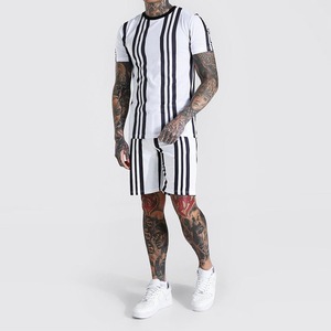 Conjunto de Camiseta de Manga Corta Ligera 100% Poliéster para Hombre y Pantalones Cortos a Juego, Cuello Redondo, Transpirable, Deportivo, Atuendo de Verano - Product Image 1