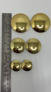 Conchos en laiton gravé couleur or avec dos à vis pour artisanat du cuir, sacs, ceintures, vêtements, accessoires et décoration - Product Image 3