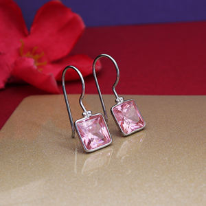 Hermosos y Elegantes Pendientes Cuadrados Rosados Brillantes de Plata de Ley 925 con Piedras Preciosas para Mujeres y Niñas - Product Image 4