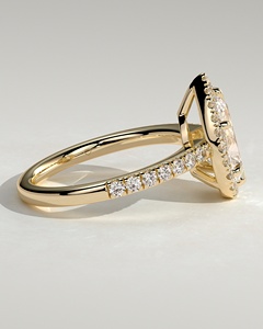 แหวนเพชรเม็ดเดี่ยวทรงลูกแพร์ 14k 18k ทองคำแท้ ประดับเพชร CVD แบบ Halo พร้อมขอบเพชร Pave Sett แหวนหมั้นสุดหรู OEM - Product Image 3