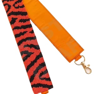 Sangles de sac en perles de rocaille dorées personnalisées MULTI-STARS 'Hook Em Horns' Accessoire de mode Sangle perlée par glowin fashion - Product Image 2