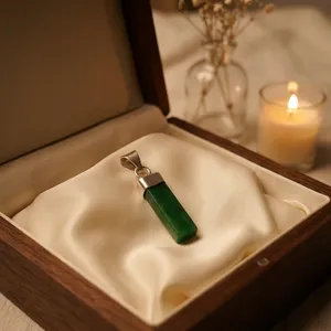 Colgante de Cuarzo Fresa Mugalart con Engaste de Plata 925, Solitario de Lujo para Uso Diario, Unisex, Amuleto Rectangular Verde - Product Image 5