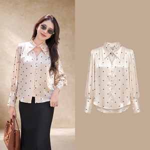 Blusa Elegante y Femenina para Mujer, Textura Suave, Satén con Puntos, Manga Larga, Cuello Recortado, Estilo Casual Inteligente, Personalizada ODM OEM BETTY - Product Image 1
