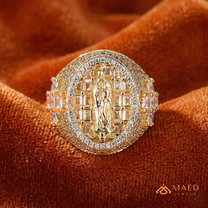 แหวนศาสนาเคลือบทอง 18K14K – ดีไซน์รูปวงรีพระแม่มารีแบบโดดเด่น ประดับเพชรทรงบาแกตต์ – เครื่องประดับศรัทธาสมัยใหม่ - Product Image 1