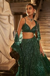 Designer-Regenbogen-Pailletten- und Dori-Arbeit-Netz-Lehenga mit Netzbluse und Netz-Pailletten- und Dori-Dupatta-Set - Product Image 2