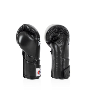 ถุงมือชกคิกบ็อกซิ่งคุณภาพดีที่สุด สีดำ Fairtex หนังวัวแท้ อุปกรณ์ชกมวย Fairtex สำหรับการฝึกซ้อมระดับมืออาชีพ - Product Image 3