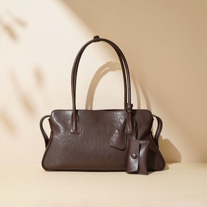 Genuine Leather Shoulder Bag for Women Classic Tote Bag Large Capacity Handbag With Top Handle for Daily Work and Outfits. - Product Image 4