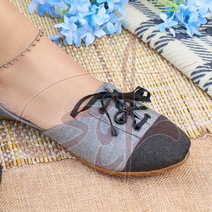 Chaussures en cuir véritable gris-noir à lacets, bout fermé, légères et durables, rehaussant votre style grâce à des détails contrastants sur le bout. - Product Image 6