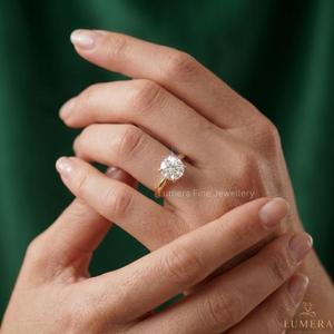 Bague solitaire en diamant de laboratoire taille brillant plaqué or 18 carats de luxe pour femme |   Bague de fiançailles classique certifiée IGI LUMERA FINE - Product Image 5