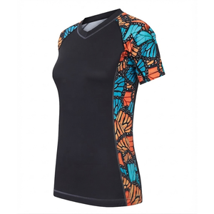Maillot de bain deux pièces pour femme, style vintage, avec haut de surf à manches courtes et short, imprimé rétro, idéal pour la course à pied - Product Image 4
