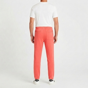 Pantalon de sport pour homme respirant avec taille élastique et poches zippées pour la course, la gym et le quotidien - Product Image 3