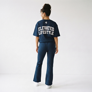 Ensemble de survêtement deux pièces pour femme, style streetwear, comprenant un T-shirt imprimé à épaules tombantes de haute qualité et un pantalon de survêtement évasé à coupe ample - Product Image 2