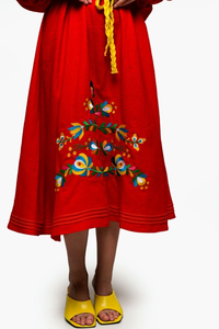 เดรสผ้าฝ้ายปักลายสไตล์โบฮีเมียนสีเหลืองสำหรับผู้หญิง คอวี แขนพอง แต่งพู่ผูกเอว สไตล์ชาติพันธุ์ - Product Image 5