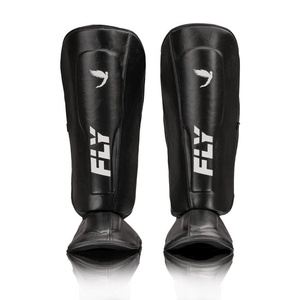 Protège-tibias professionnels Fly Leg Kick Pads avec logo et style personnalisés, fabriqués en cuir de vachette véritable, protection des jambes MMA Fly Shin Guards - Product Image 5