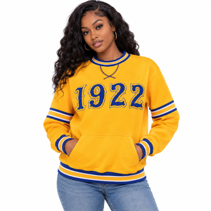 Sudadera de chenilla con cuello redondo Sigma Gamma Rho Gold 1922 con bolsillo canguro, ribete acanalado a rayas azul real, hermandad griega - Product Image 1