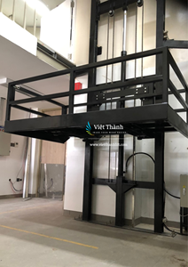 Meilleur fournisseur avec élévateur de cargaison hydraulique de 500kg et 4M de hauteur pour entrepôt Rail de guidage vertical Ascenseur de cargaison Garantie 1 an au Vietnam - Product Image 3