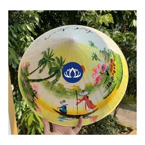 Chapeau conique vietnamien de qualité supérieure pour la protection solaire et la décoration de restaurant - Product Image 1