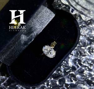 Anillo de Compromiso de Diamante Cultivado en Laboratorio con Corte Ovalado de Lujo, Oro Amarillo de 14K, Certificado IGI, Anillo Solitario para Mujer, Joyería Personalizada - Product Image 2