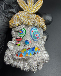 Colgante inspirado en el sueño de Travis Scott Melted Utopia, colgante de dibujos animados con incrustaciones de diamantes, colgante de plata 925 estilo hip hop, colgante de moissanita VVS. - Product Image 1