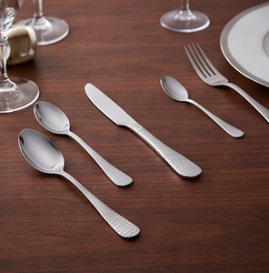 Ensemble de couverts modernes en acier inoxydable, fourchette, cuillère, couteau, design minimaliste, finition miroir haute brillance, résistant à la rouille, pour une utilisation en cuisine - Product Image 3