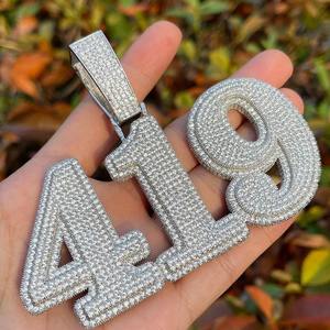 Collier pendentif lettre personnalisé en diamant de laboratoire très demandé, unisexe, certifié IGI, or massif 10K, disponible en gros - Product Image 1