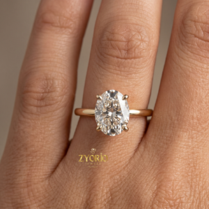 Anillo de Compromiso Solitario con Corte Ovalado en Oro de 10K, Elegante Anillo de Novia Clásico - Product Image 6