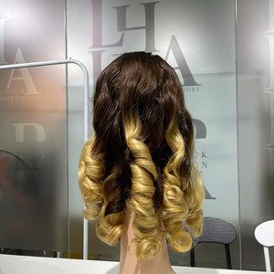 Prix de gros Extensions de cheveux humains vietnamiens vierges bruts 100% naturels, Perruque Lace à boucles rebondissantes, couleur blonde ombrée, Super Double Drawn - Product Image 4