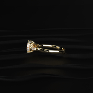 Anillo de Compromiso Solitario Redondo con Baguette Cónico, con Diamante Cultivado en Laboratorio como Piedra Central de 2 Ct y Piedra Lateral de 0.30 Ct TW 2.30 C - Product Image 5