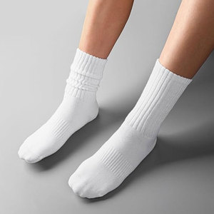 Calcetines de punto retro de media pantorrilla para mujer, estilo casual, cómodos, sin costuras, elásticos, de tela suave. - Product Image 2