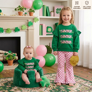 Conjunto de ropa para niñas al por mayor OEM/ODM: Body con volantes y estampado de la suerte, pantalones acampanados a cuadros, ropa infantil para niñas - Product Image 1