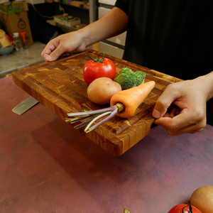 Planche à découper rectangulaire en bois, durable, surface de préparation alimentaire pour cuisine, support de rangement à un seul niveau, non toxique, écologique, compatible lave-vaisselle - Product Image 4