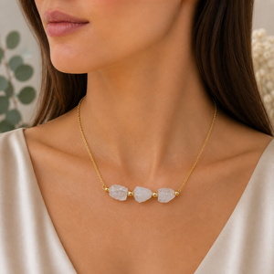 Collar de Cristal de Piedra Lunar Natural con Cadena de Cable Chapada en Oro, Joyería Artesanal de Piedra de Nacimiento, Regalo para Mujeres, Esposas y Novias - Product Image 1