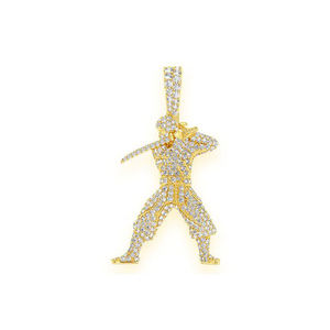 Collier pendentif personnalisé pour homme, style hip-hop luxueux et tendance, plaqué or 10K, avec diamant de laboratoire motif ninja glacé, idée cadeau - Product Image 1