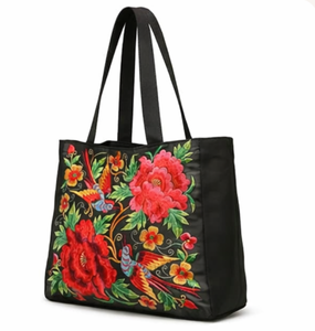 Sac fourre-tout à bandoulière tendance en toile de coton noir, grande capacité, avec logo personnalisé et broderie florale, idéal pour la plage et le shopping - Product Image 3