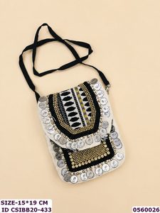 Bolso de Mano Tipo Clutch de Lona con Cuentas, Estilo Boho Banjara, Hecho a Mano por Diseñadores, para Mujer, 26x20cm, Bordado Multicolor - Product Image 1