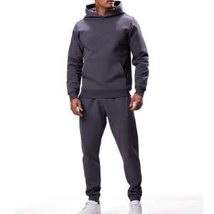 Ensemble de survêtement décontracté pour homme, personnalisé, à faible MOQ, avec sweat à capuche et pantalon de survêtement antistatique de haute qualité - Product Image 1