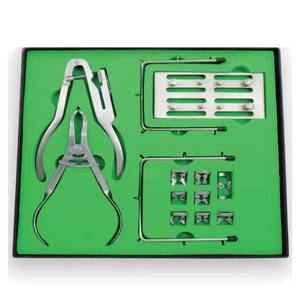 Kit de pinces pour barrage dentaire Metal Med Corporation, en acier inoxydable allemand, instrument chirurgical manuel léger, conditionné en sachet polyéthylène - Product Image 1