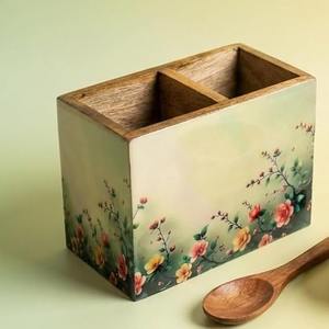 Porte-couverts en bois classique qui s'adapte à la décoration de cuisine traditionnelle et améliore la présentation de la table à manger - Product Image 6