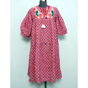 Vestido Midi Rosa Oscuro para Mujer con Cuello Barco, Estampado Floral, Manga Tres Cuartos Acampanada, Corte A, Casual de Verano - Product Image 1