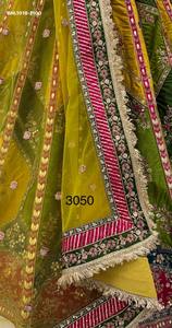 Lehenga de alta calidad en seda con paneles estilo Can-Can y bordados de Gota Patti, Dori, Zari y múltiples hilos, conjunto de Choli. Exportador indio. - Product Image 5