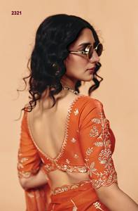 Las más hermosas colecciones de saris de seda de estilo étnico indio para fiestas y festivales, saris de bajo precio para bodas y eventos. - Product Image 3