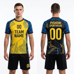 Ensemble d'uniformes de football personnalisés en polyester rose et turquoise avec maillot imprimé et short noir pour équipes - Product Image 6
