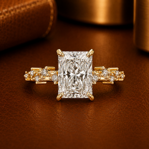 Anillos de Compromiso de Oro Amarillo de 14K con Diamante Radiante Cultivado en Laboratorio con Halo Oculto, Certificado IGI, Joyería Personalizada al por Mayor - Product Image 1