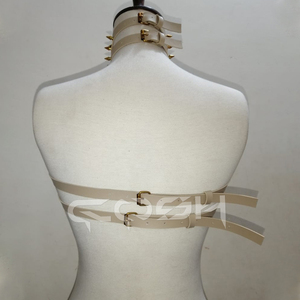 Harnais de poitrine en similicuir beige à pointes avec collier ras du cou - Product Image 3