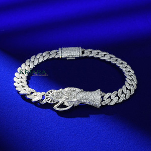 Bracelet chaîne pour homme en argent 925 plaqué rhodium avec moissanite, design épée, micro-pavé, style hip-hop - Product Image 3